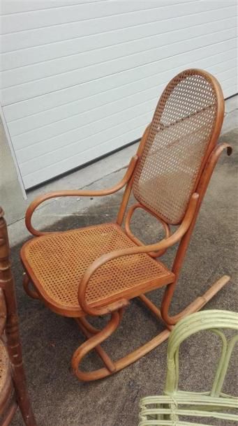 Paire de Rocking Chair en rotin.