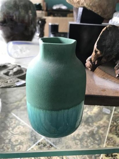 MASSIER Clément (1844-1917)
Petit vase en...