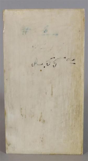 Plaquette peinte.
Haut. : 10 cm ; Larg. :...
