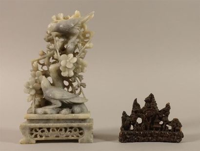 CHINE
Sujet en pierre de lard ; Oiseaux dans...