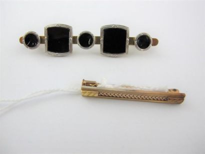 Très petite broche barrette en or jaune et...