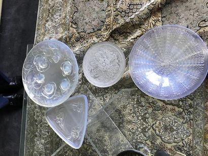 LALIQUE
Coupe.
Diam. : 25,5 cm
ON JOINT :...