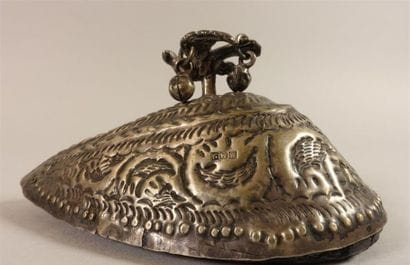 Pierre ponce, Travail IRANIEN
Haut. : 6 cm...