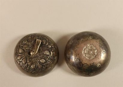 Pierre ponce, Travail IRANIEN
Haut. : 6 cm...