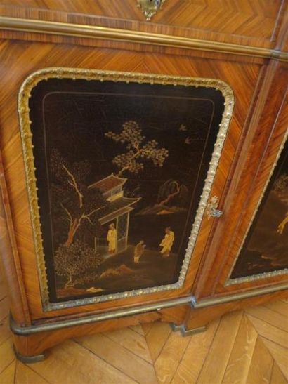 Importante enfilade en palissandre et panneaux...