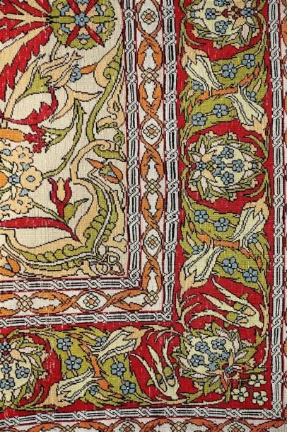 Tapis HEREKE en soie (chaîne et trame en...