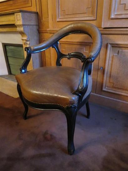 Fauteuil de bureau, vers 1900.
Style Louis...