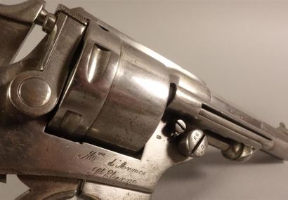 Revolver d'ordonnance de marine, six coups....