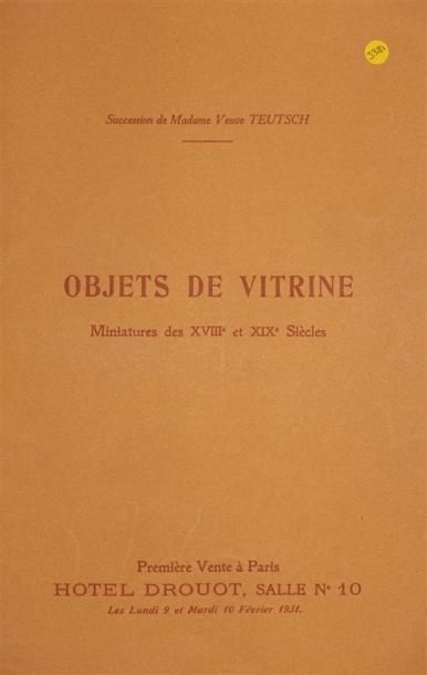 OBJETS DE VITRINE 
Bel ensemble de neuf catalogues...