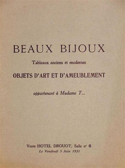 OBJETS DE VITRINE 
Bel ensemble de neuf catalogues...
