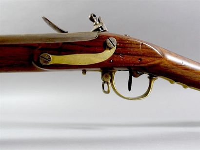 Fusil d'Officier à silex.
Canon rond à pans...