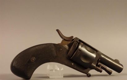Revolver Bull Dog six coups, calibre 320....