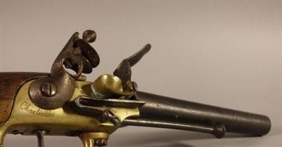 Pistolet d'arçon à silex, modèle 1777.
Canon...