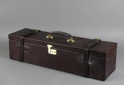 Mallette en cuir noir pour triplette de fusils.
Très...