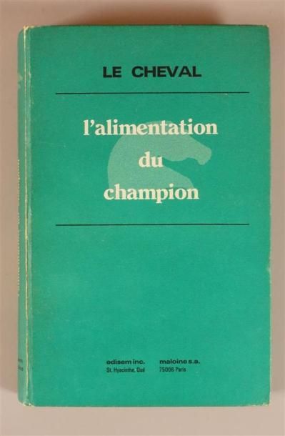 Lot de vingt-et-un livres traitant, entre...
