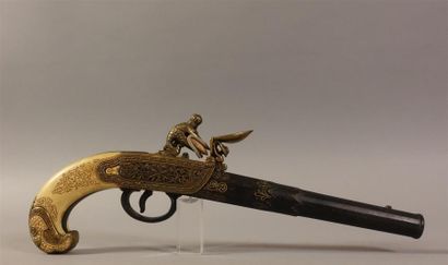 Pistolet à silex pour la décoration. Canon...