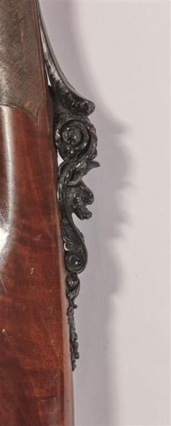 Superbe fusil de chasse à silex. 
Long et...