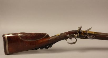Superbe fusil de chasse à silex. 
Long et...
