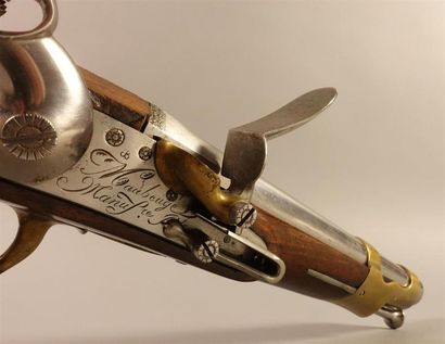 Pistolet d'arçon à silex de Gardes du Corps...