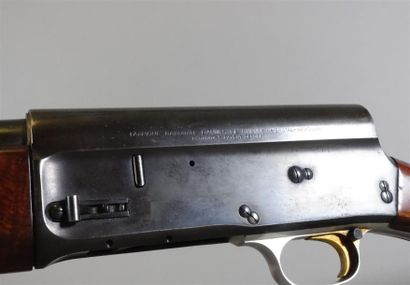 Fusil Browning semi-automatique, calibre...