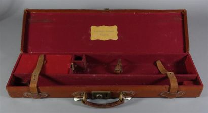 Mallette en cuir fauve Gastinne-Renette.
Avec...