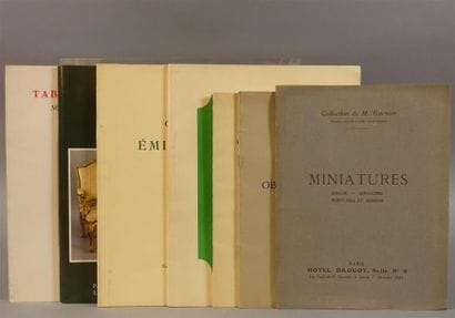 MINIATURES 
Ensemble de sept catalogues :...