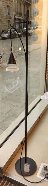 LAMPADAIRE VIGO Designer : David Chipperfield...