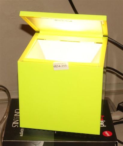 LAMPE DE TABLE CUBOLED FLASH COLOR Designer...