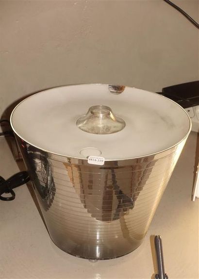 LAMPE DE TABLE MULTIPOT Designer : Dante...