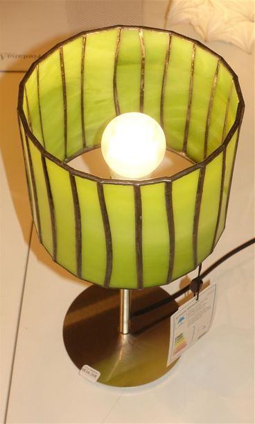 LAMPE A POSER CURVAS Designer : Arturo Alvarez...
