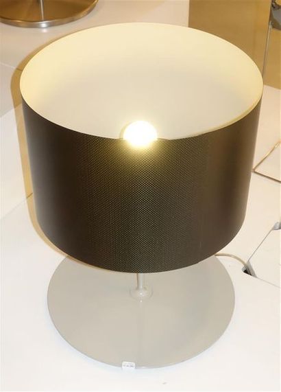 LAMPE DE TABLE HALF MOON MINI Designer :...