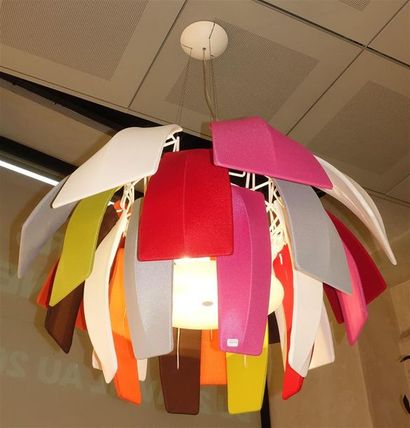 SUSPENSION PLUMAGE Designer : Vanessa Vivian...
