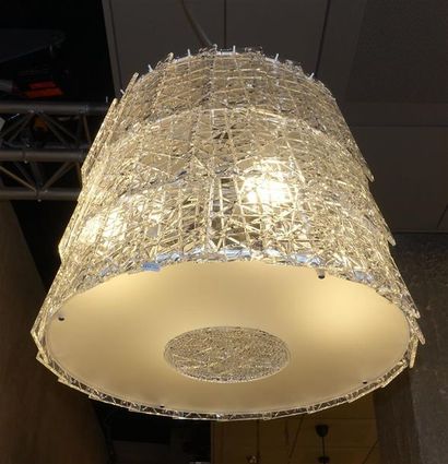 SUSPENSION TUILE DE CRISTAL Designer : Arik...