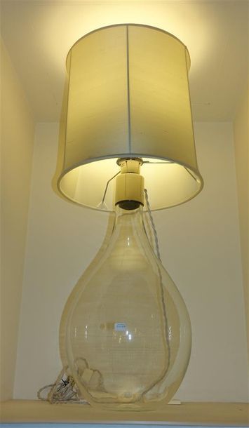 LAMPE DE TABLE CHERUB Fabricant : Ochre Verre...