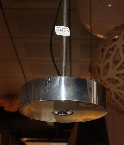 SUSPENSION METEOR 1 LED Designer : Jos Muller...