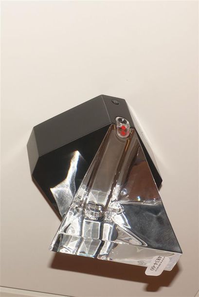 PLAFONNIER TRIPLA Designer : Devis Bussato...