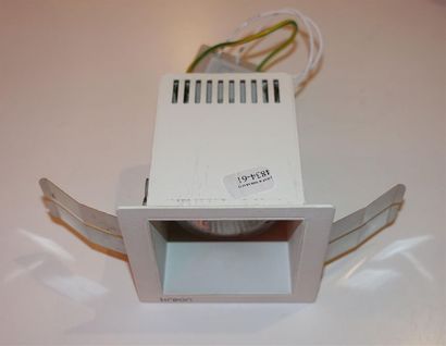 ENCASTRE DE PLAFOND DOWN 55 Fabricant : Kreon...