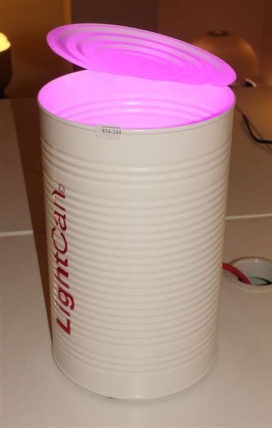 LAMPE A POSER LICHT DOSIS Designer : Ralf...