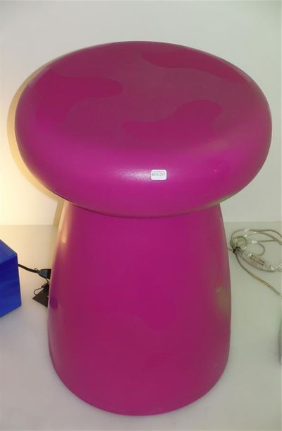 POUF LUMINEUX PORCINO Designer : Aldo Cibic...