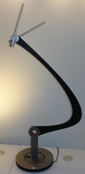 LAMPE A POSER OMEGA Designer : Jos Muller...