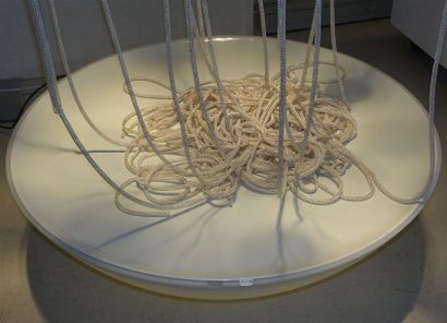 TABLE ECLAIRANTE SOLAR INDOOR Designer :...
