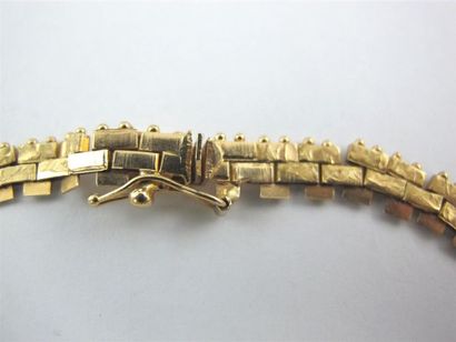 Collier articulé en or jaune 750 millièmes...