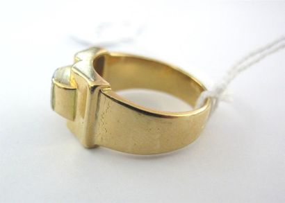 Bague en or jaune 750 millièmes et platine...