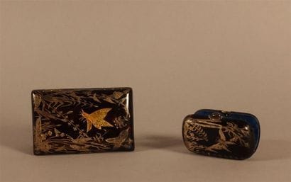 Carnet de bal et porte-monnaie en écaille...