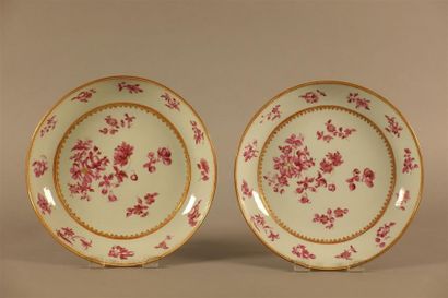 CHINE, Compagnie des Indes
Deux plats ronds...