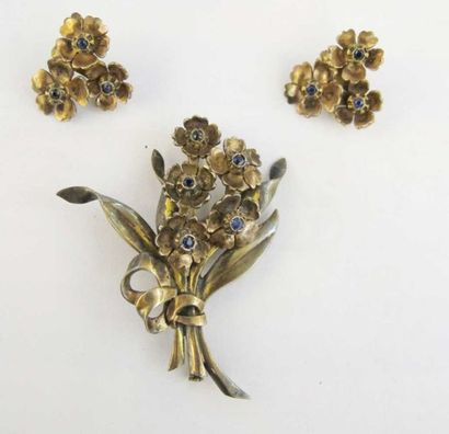 Broche et paire de boucles d'oreilles en...