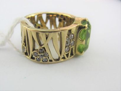 LALIQUE
Bague bandeau en or jaune 750 millièmes...