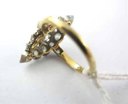 Bague en or jaune 750 millièmes et argent...