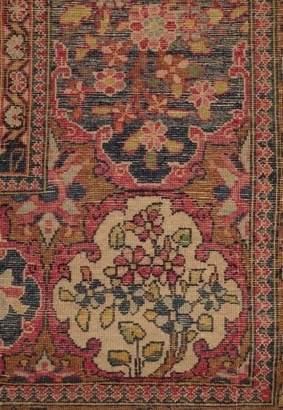 Tapis NAJAFABAD (chaîne et trame en coton,...