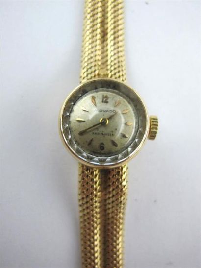 MOVADO
Montre-bracelet de dame en or jaune...
